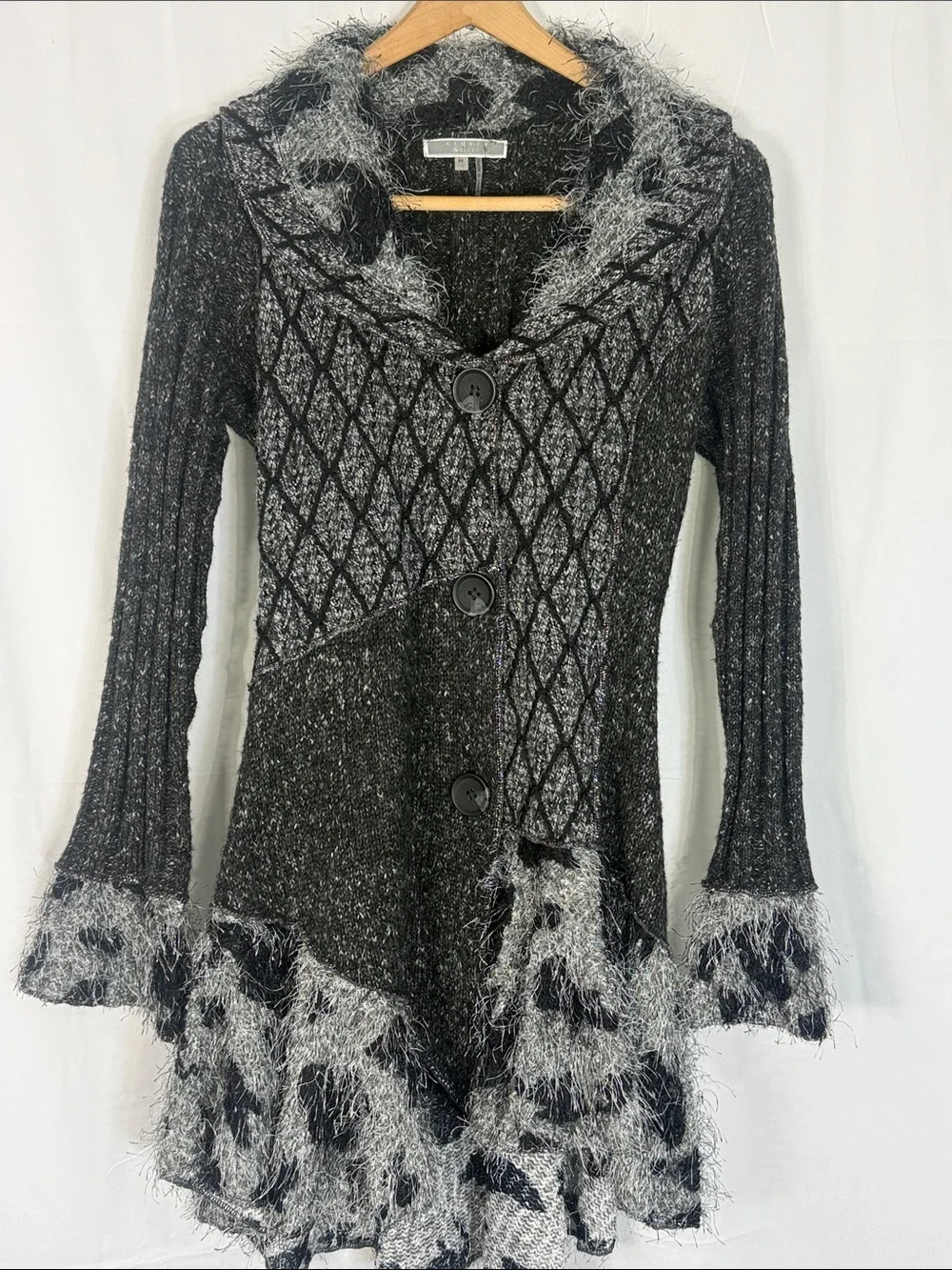 LIQUID BY SIONI BLACK GRAY FAUX FUR TRIM CARDIGAN SIZE M
